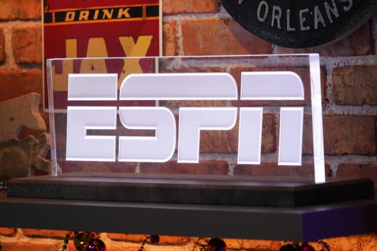 Long-time NFL Network reporter, ESPN finalizing deal