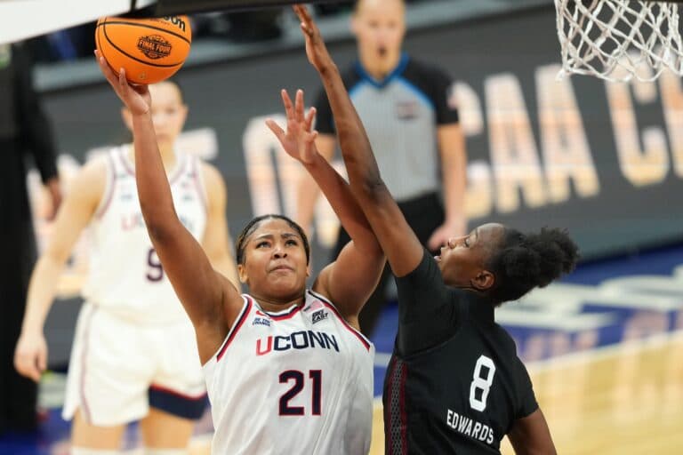 UConn players to claim women’s Wooden Award