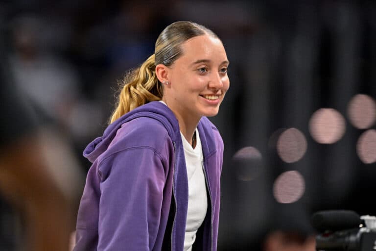 Paige Bueckers’ heartwarming reaction to Azzi Fudd reunion with Dallas Wings