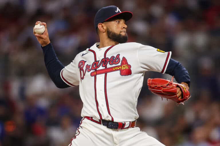 Braves name new closer after placing Raisel Iglesias on IL