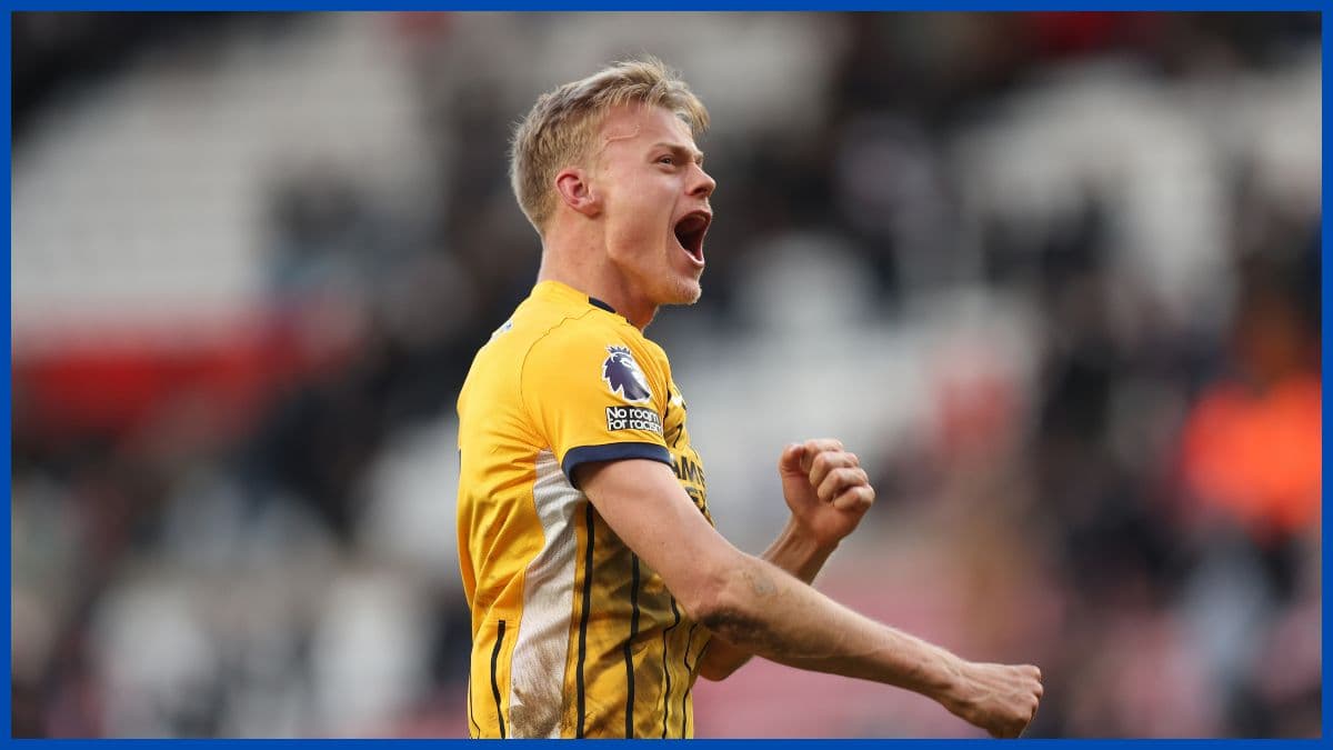 Manager speaks out on future of Premier League defender Chelsea are targeting