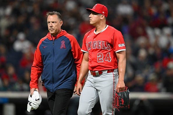 Robert Stephenson, ex-Reds 1st-rounder with Angels, has elbow surgery