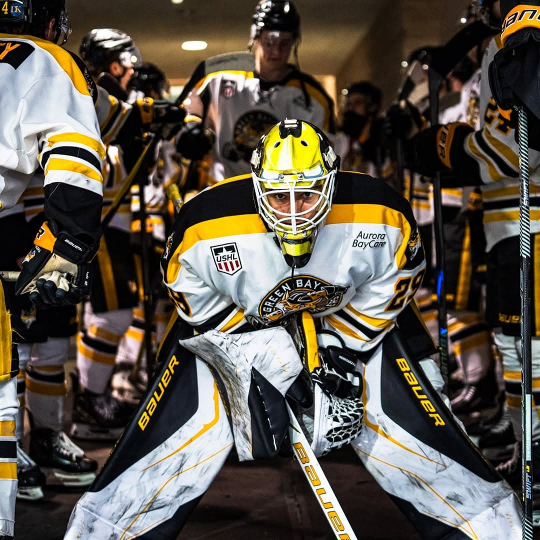 Scrappy Goaltender Switches Commitment to Boston College