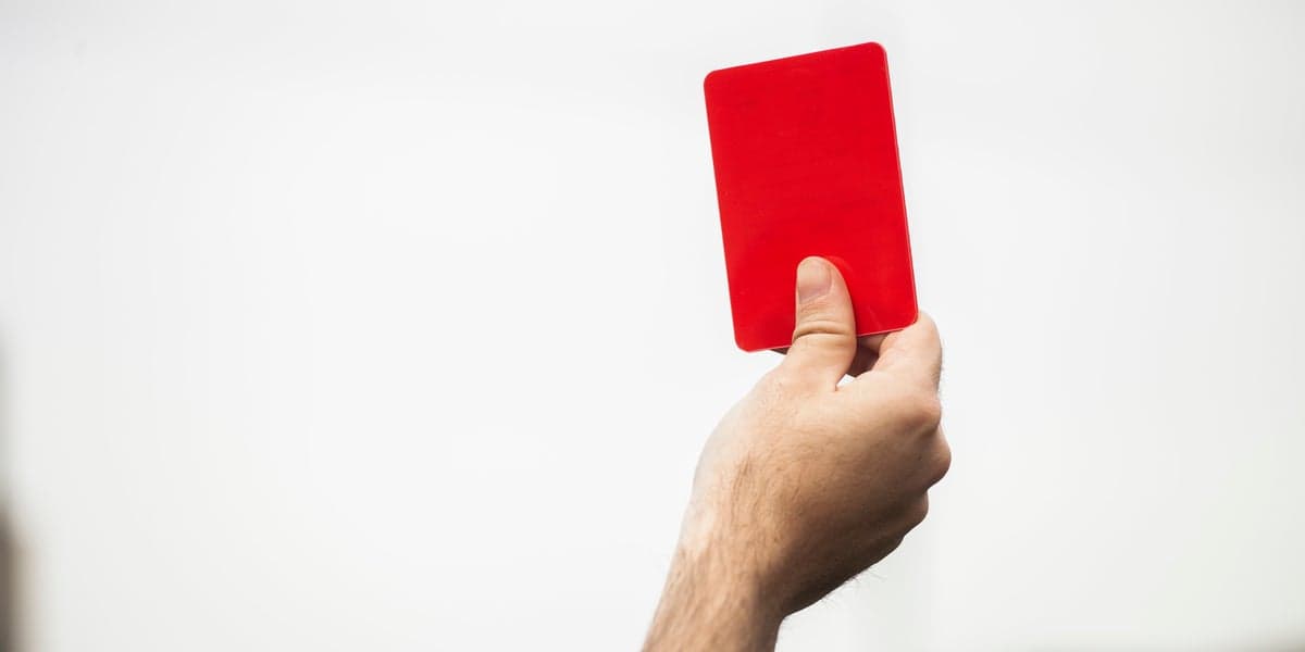 2 Goalkeepers Sent Off For Stoppage-time Punching Brawl