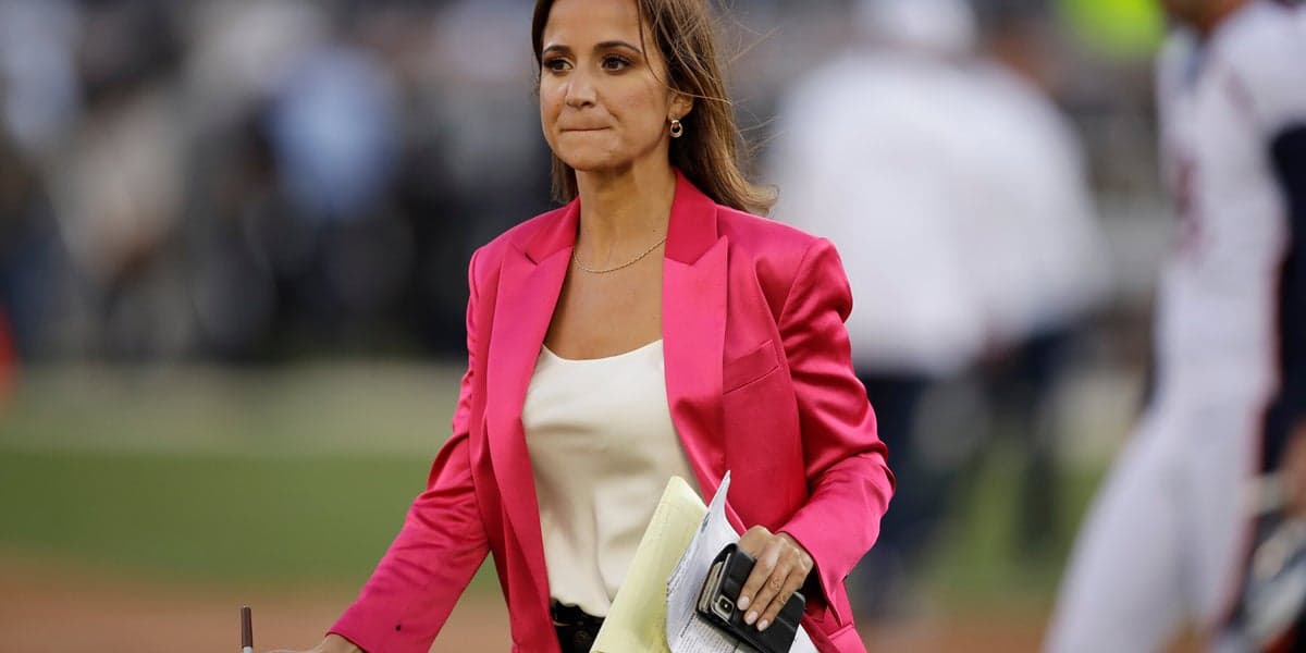 NFL Reporter Resigns After Photos Surface Of Her With NFL Coach