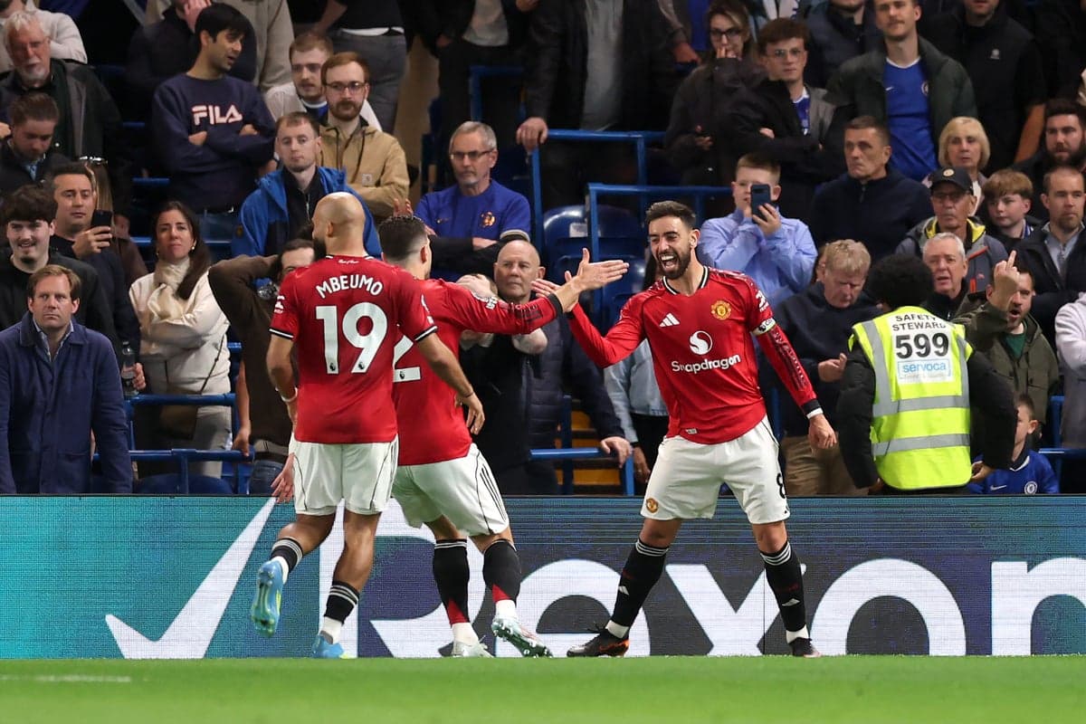 Michael Carrick shows shades of Alex Ferguson as Man Utd secure vital win over Chelsea