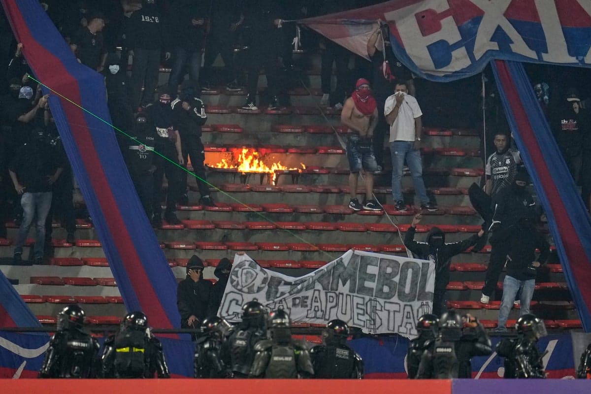 Copa Libertadores football match called off after just three minutes