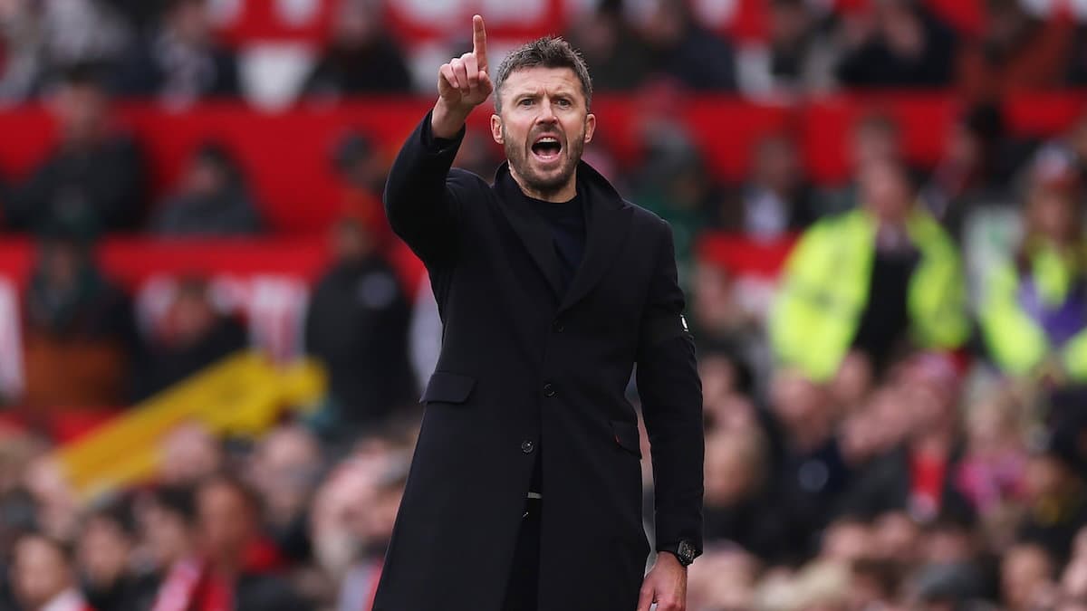 Why Chelsea’s Liam Rosenior hails Michael Carrick as “a very, very good coach”