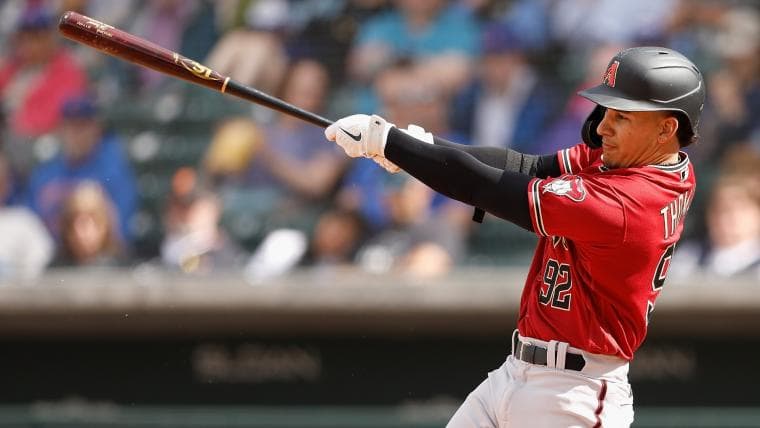 Dodgers trade 17-year-old to Diamondbacks for recently DFA'd outfielder