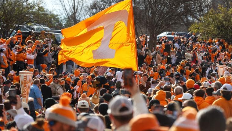 Tennessee secures visit from 6-foot-11 defensive weapon, frontcourt target to pair with Miles Rubin