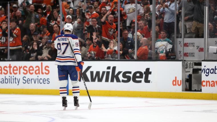 Connor McDavid makes clear statement on Oilers future