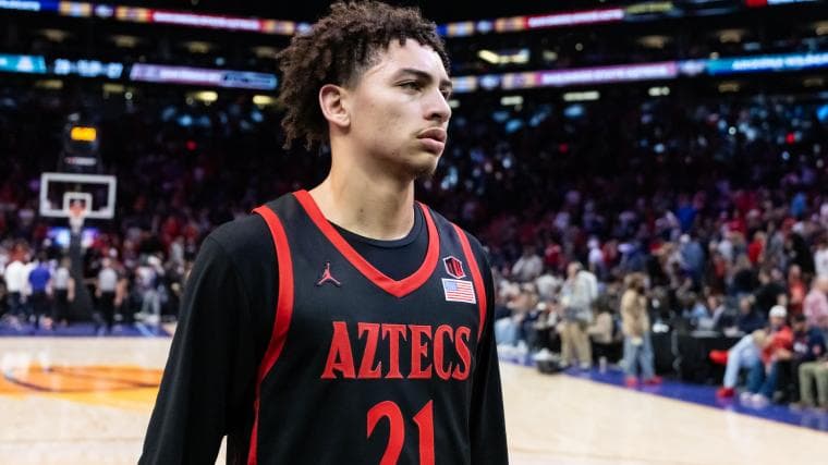 Kentucky transfer portal news includes Miles Byrd, Jalen Haralson and 6-foot-10 Oregon Ducks center