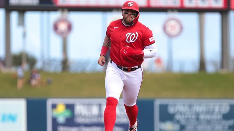 Nationals' Andres Chaparro letting hair grow on hoped-for path back to MLB