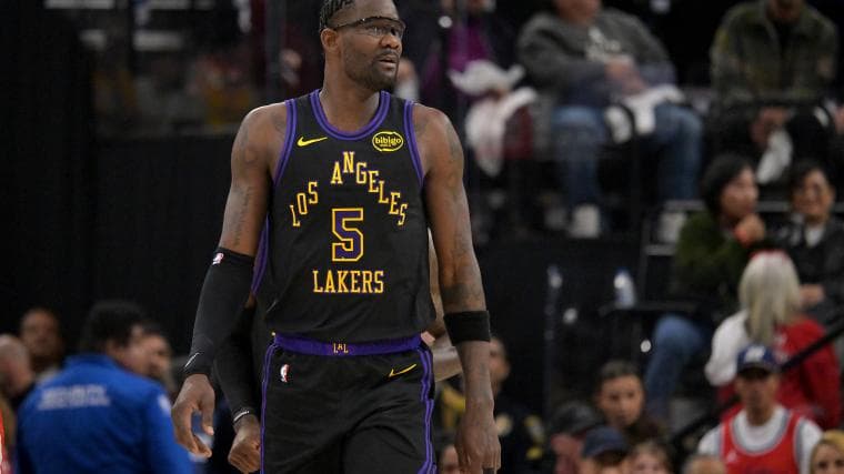 Lakers' Deandre Ayton flexes flashy new 'DominAyton' chain amid playoff struggles
