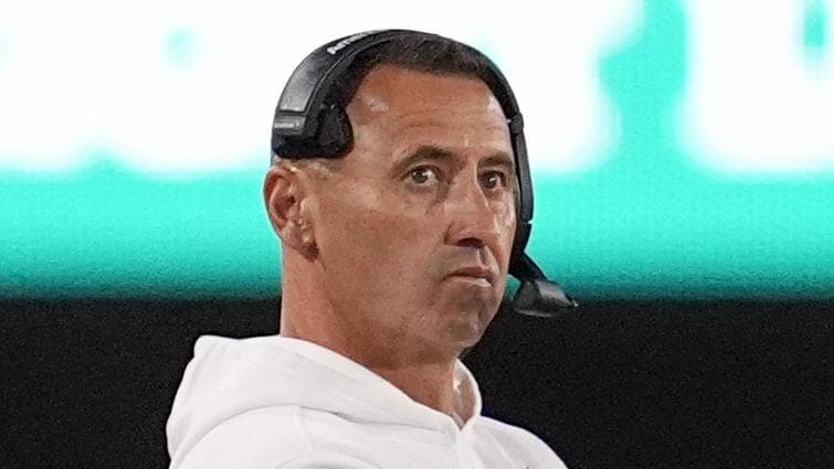 Texas Longhorns football coach Steve Sarkisian takes bizarre, strangely-timed shot at Ole Miss