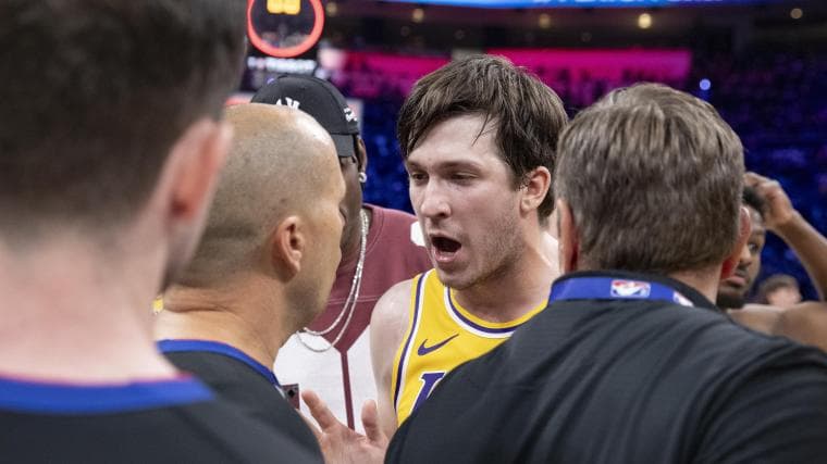 Why Lakers met with refs in middle of court after Game 2 loss to Thunder