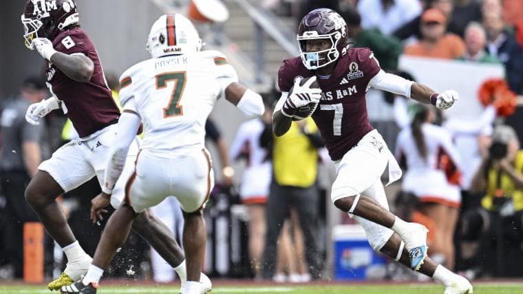 Chargers do Justin Herbert huge favor in latest mock draft