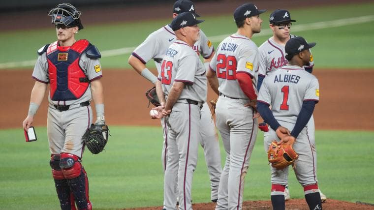 Braves writer reveals Raisel Iglesias' bizarre injury behind unexpected absence vs. Phillies