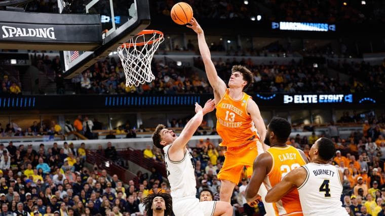 Tennessee's Estrella picks Michigan three days after national title