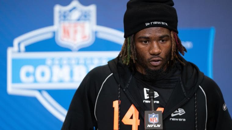 1,767-yard, 22 TD All-SEC rusher abruptly retires from NFL after two weeks