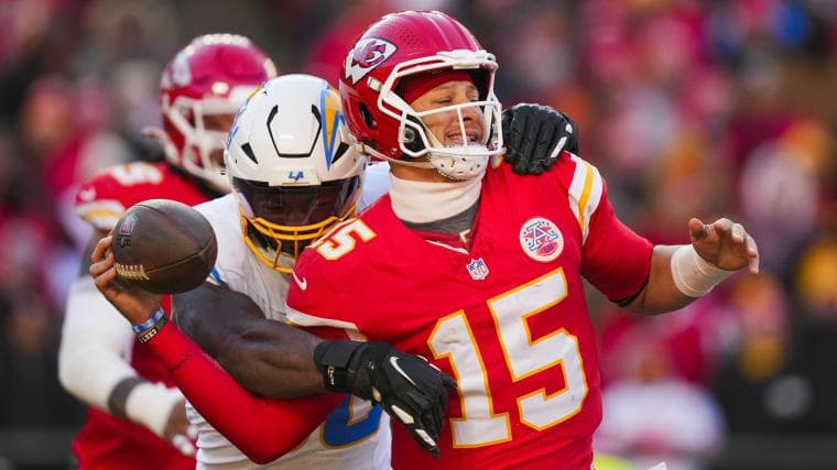Chiefs’ Patrick Mahomes on track for OTAs as Kansas City Chiefs add Justin Fields in offseason