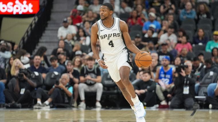 De'Aaron Fox puts the refs on blast for not allowing the Spurs to play physical basketball