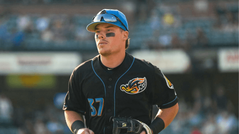 Guardians call up No. 1 pick Travis Bazzana as AL Central race heats up