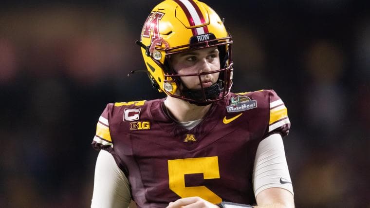 Drake Lindsey arrest details: Minnesota starting QB charged with underage drinking, possession of fake ID