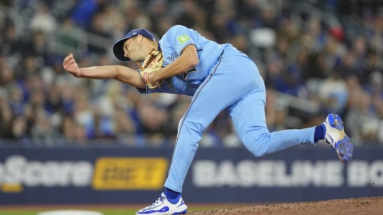 Blue Jays urged to use 5-infielder plan when Tyler Rogers pitches