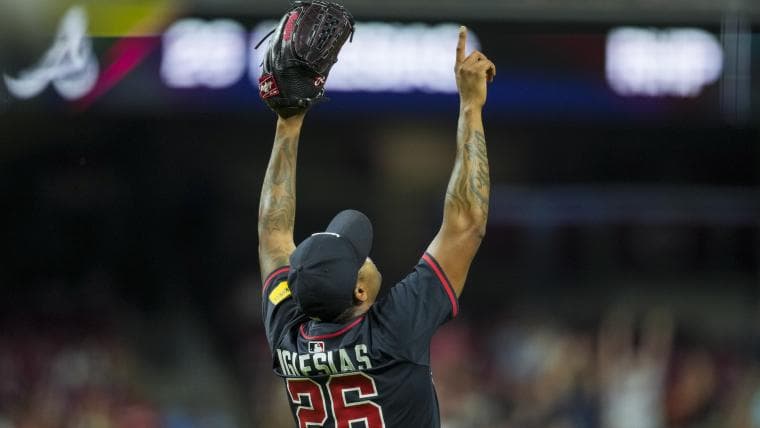 Braves predicted to part ways with $13M do-it-all reliever as Raisel Iglesias' return looms
