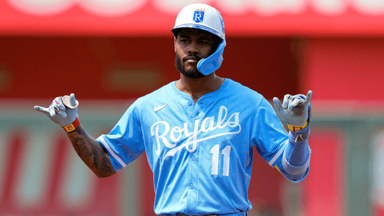 Royals getting second breakout season from Gold Glove third baseman