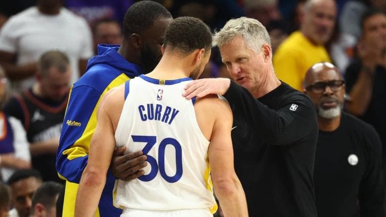 Steve Kerr embrace with Stephen Curry, Draymond Green increases speculation about Warriors coach's future