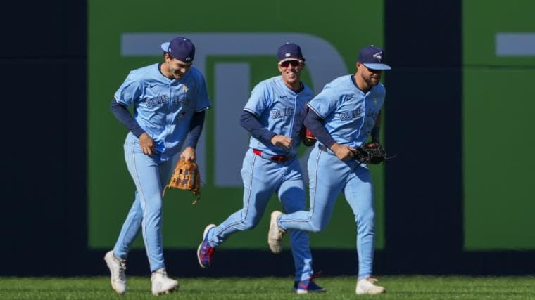 Blue Jays trade minor league OF to White Sox for 22-homer utilityman