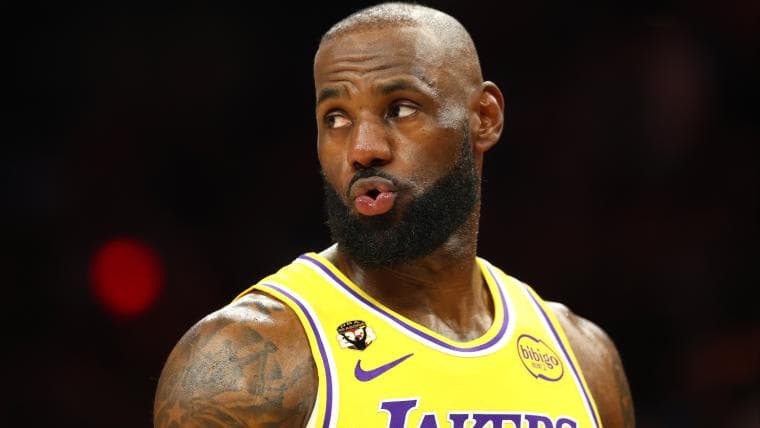 Derek Fisher deems LeBron James' late-career renaissance as his "Magic Johnson era"