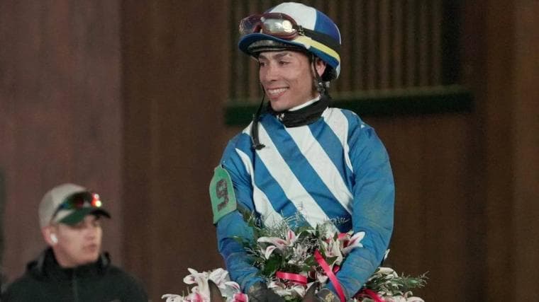 Golden Tempo jockey Jose Ortiz beats out brother to win first Kentucky Derby