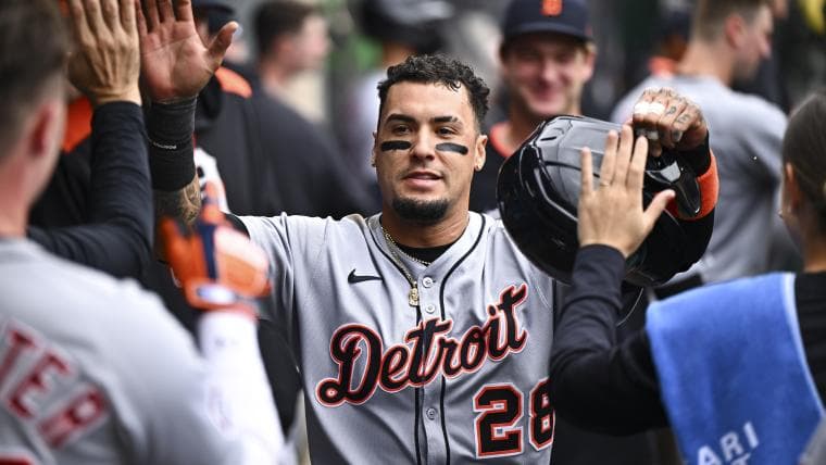 Tigers get bad news on Javier Baez after ankle injury on awkward play