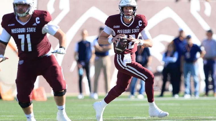 Raiders sign 6-foot-5, 28-TD QB to contract after drafting Fernando Mendoza