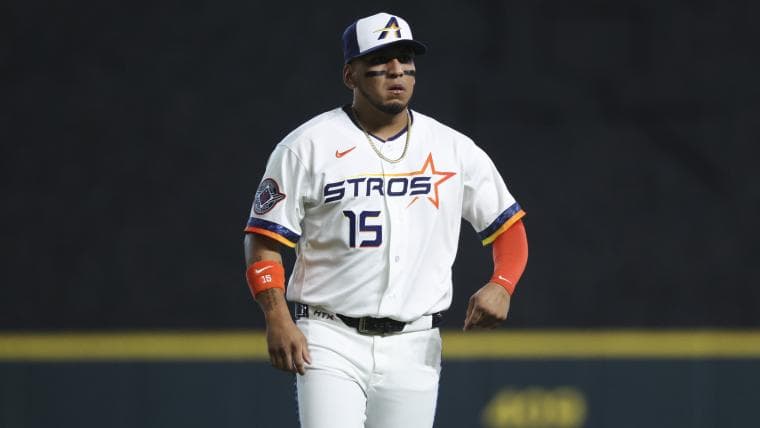 Astros trade idea sends 31 home run All-Star to Brewers for two top 15 prospects