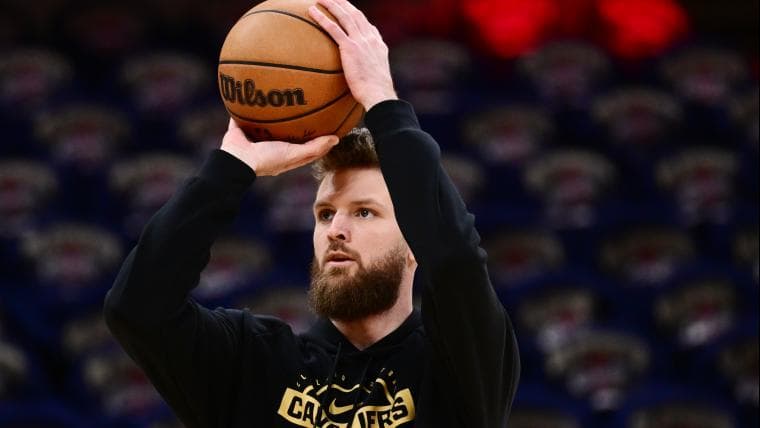It makes sense that Dean Wade is playing, but Cavs' forward is also doing his best Tony Snell impression