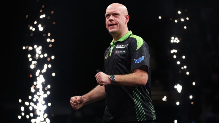 Michael van Gerwen's 122 average highlights dominant day at Players Championship 15