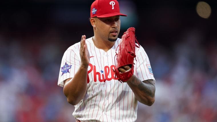 What happened to Jhoan Duran? Why Phillies closer is landing on injured list