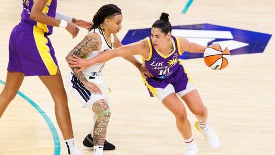 All-star guard Kelsey Plum signs one-year deal with the Sparks
