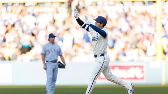 Shohei Ohtani, Teoscar Hernández go deep as Dodgers top Rangers