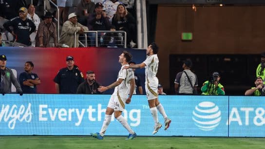 Hollingshead's stoppage-time equalizer saves a point for LAFC in San Diego