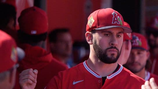 Rodriguez takes step in recovery, faces live hitters