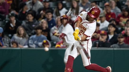 USC's quiet offense paves way for Long Beach State upset