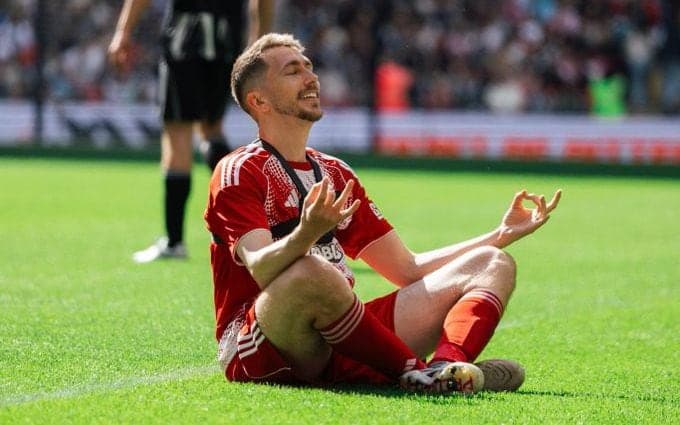 More Red Lion than Three Lions as YouTubers put on 20-goal show