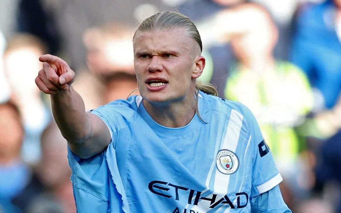 Man City bully Arsenal to wrestle back control of title race