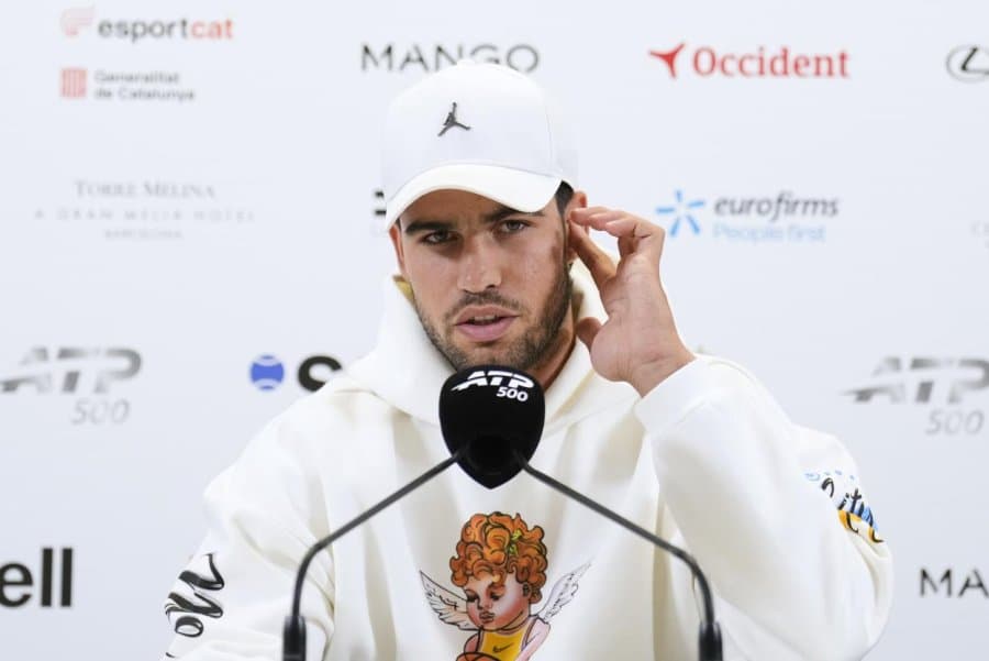 Carlos Alcaraz withdraws from Barcelona Open with wrist injury