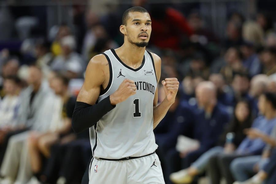 Spurs coach Mitch Johnson defends Victor Wembanyama after first ejection